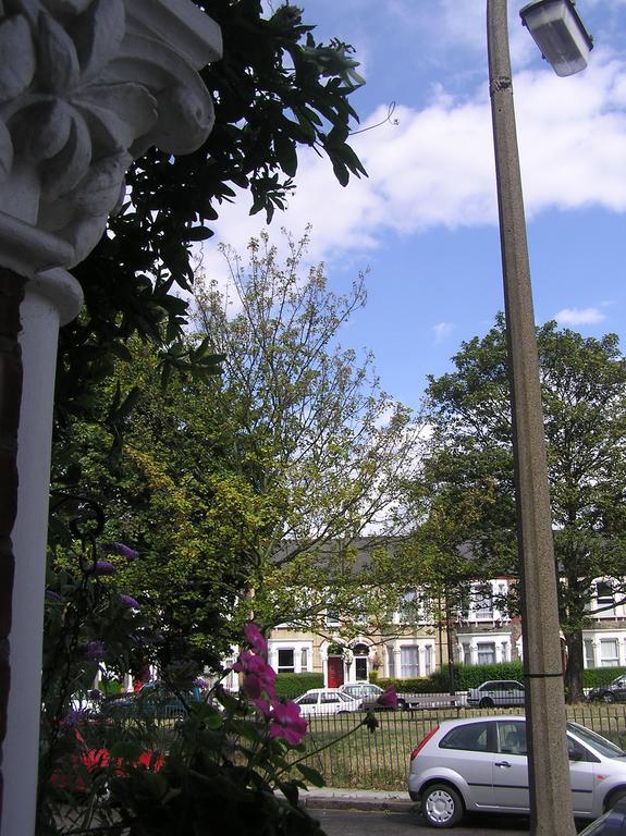 Holmewood Homestay London Exterior foto